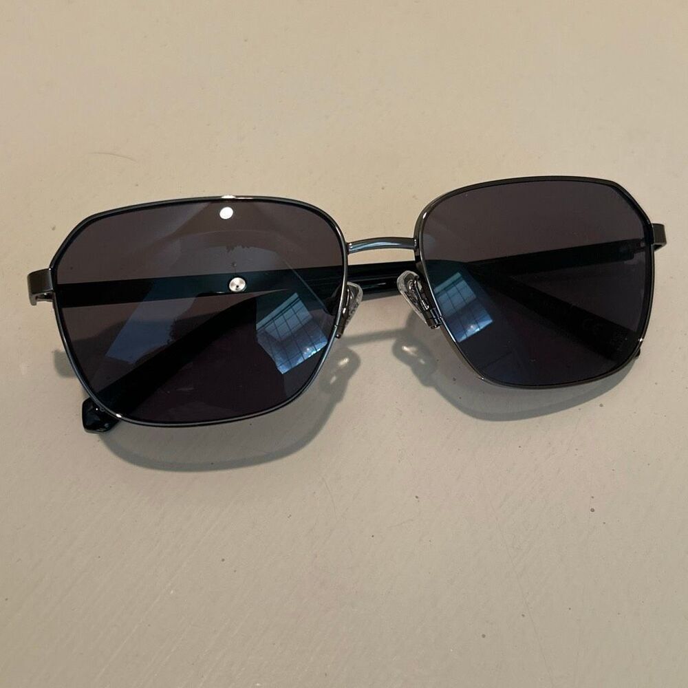 Guess GU00117 Thin Gunmetal Frame Rectangle Sunglasses Smoke Lens NEW - Picture 4 of 12